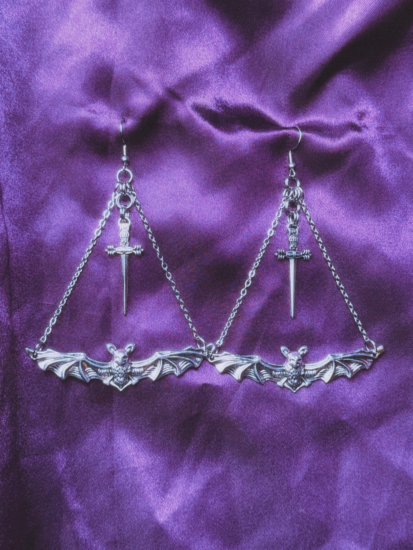 Vampyr Earrings